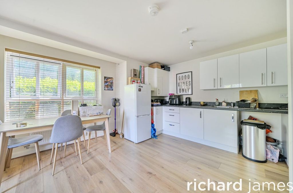 Additional image 2 of 2 bed flat for saleChaddington Strand, Swindon SN1