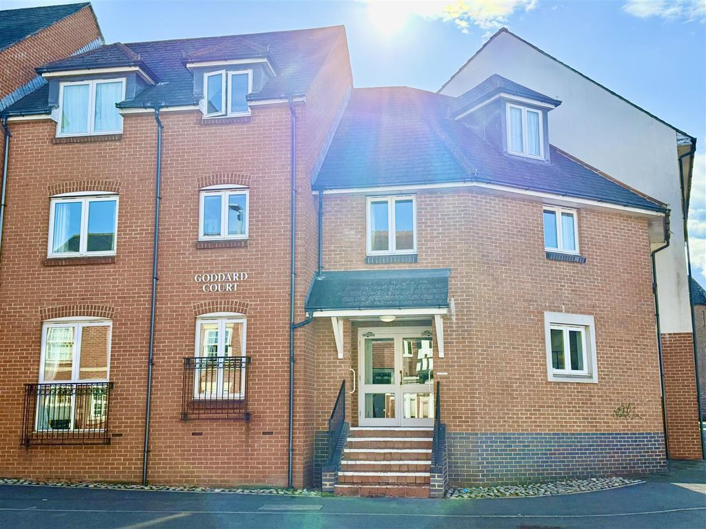 1 bed property for saleGoddard Court, Cricklade Street, Swindon SN1