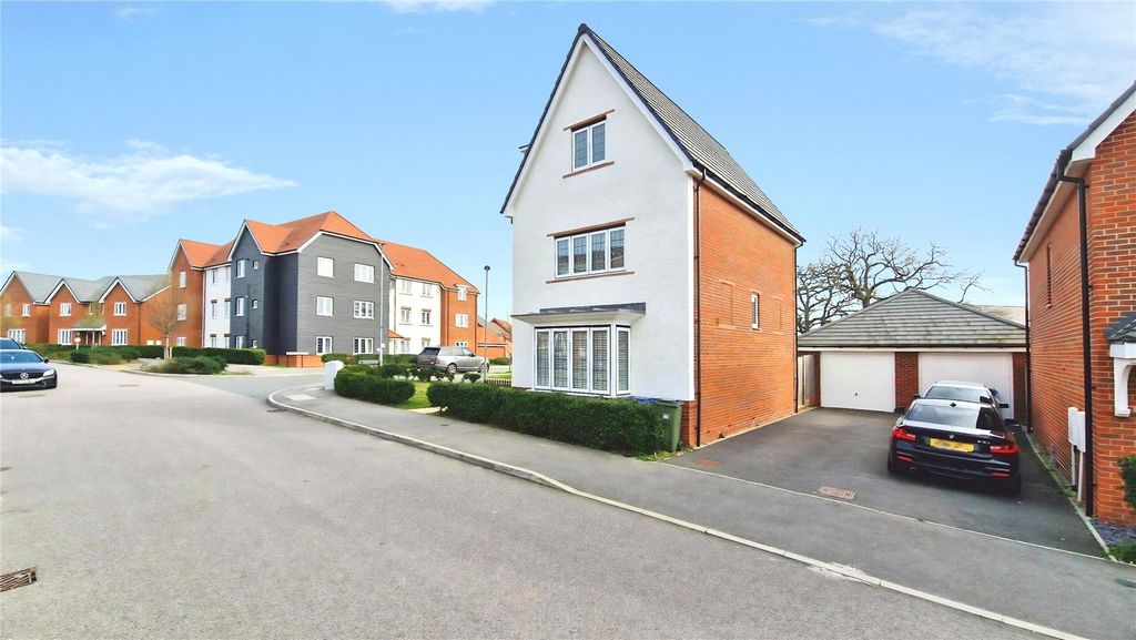 Additional image 19 of 4 bed detached house for saleSt. Georges Park, Binfield, Bracknell, Berkshire RG42