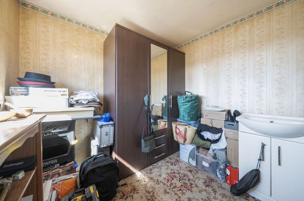 Additional image 11 of 3 bed terraced house for saleKingsway Close, Park South, Swindon SN3