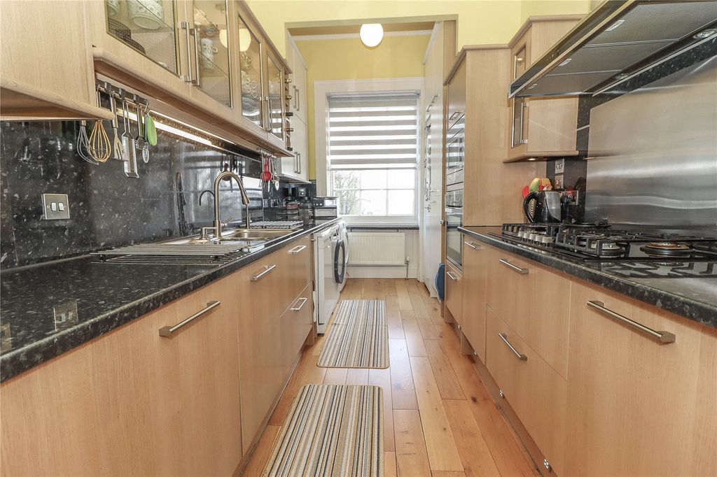 Additional image 7 of 2 bed flat for saleRamridge Park, Andover, Hampshire SP11