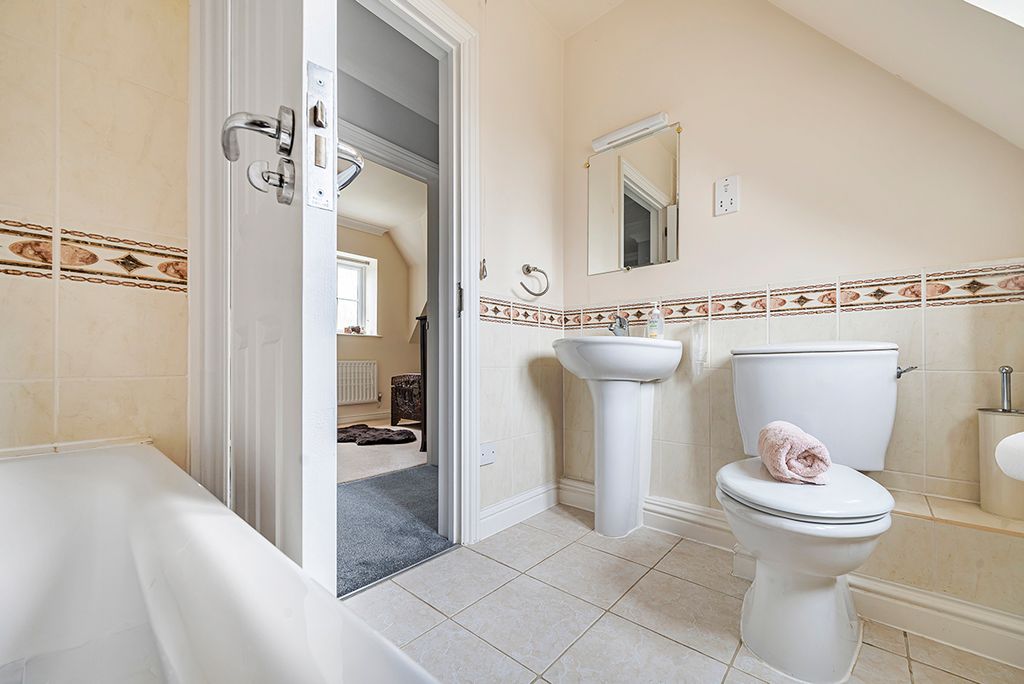 Additional image 17 of 4 bed detached house for saleSt. Julians Close, South Marston, Swindon SN3