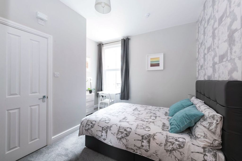 Additional image 9 of 10 bed terraced house for saleMilton Road, Swindon SN1
