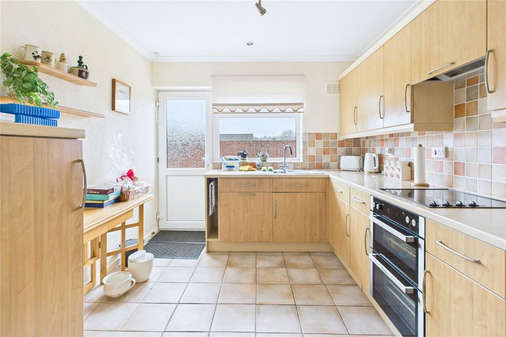 Additional image 5 of 3 bed bungalow for saleThames Avenue, Greenmeadow, Swindon SN25