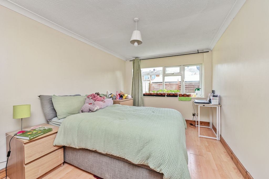 Additional image 6 of 1 bed maisonette for saleKingsway, Blackwater, Camberley GU17