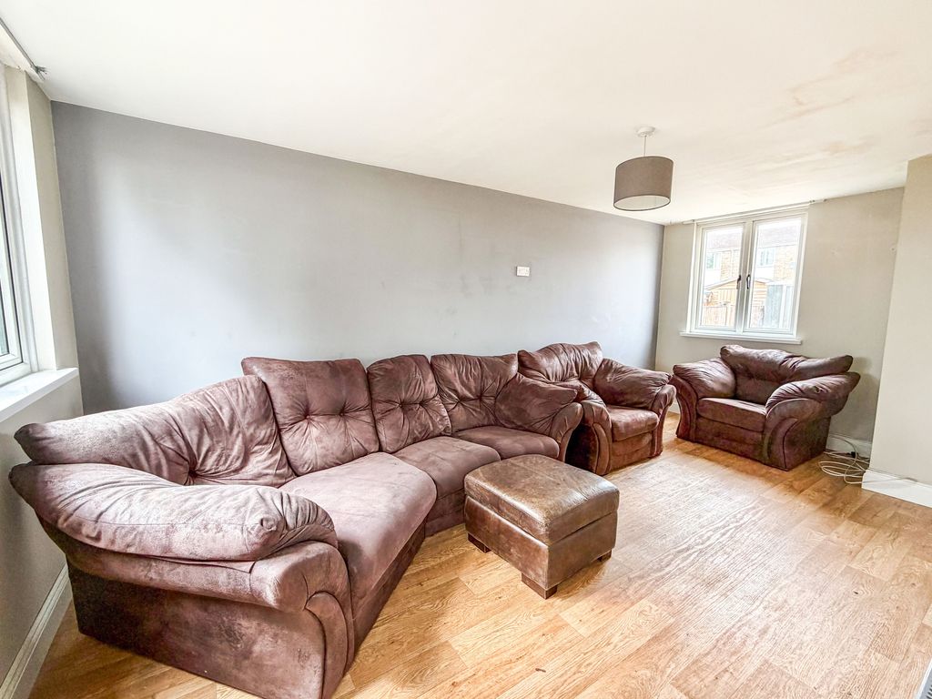 Additional image 3 of 3 bed semi-detached house for sale46 Woodland Way, Wiltshire SN10