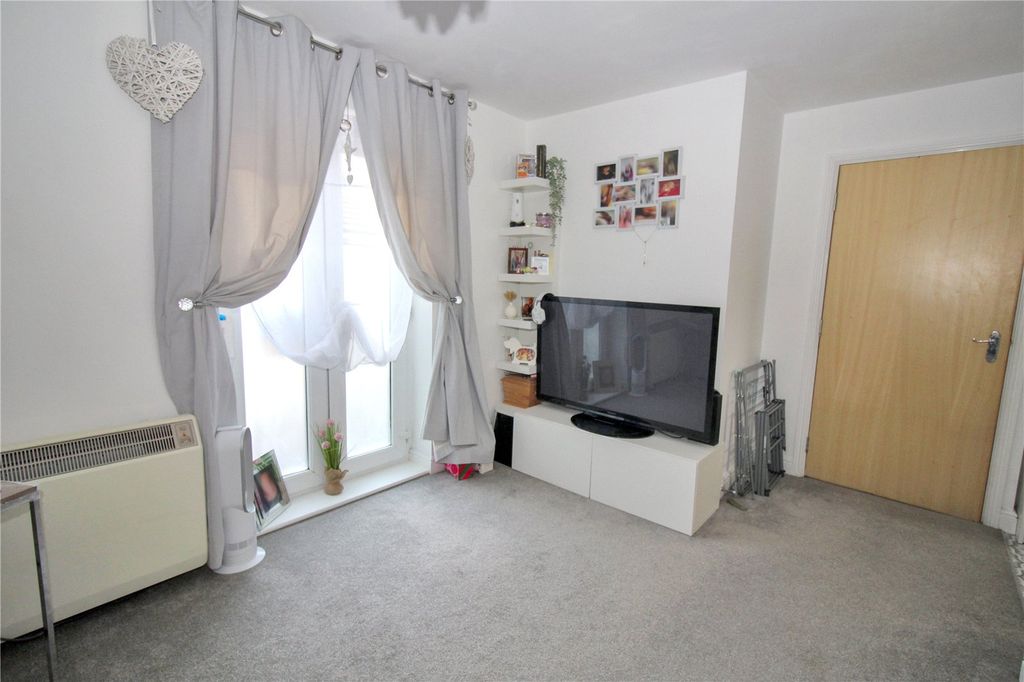 Additional image 3 of 1 bed flat for saleVistula Crescent, Haydon End, Swindon, Wiltshire SN25
