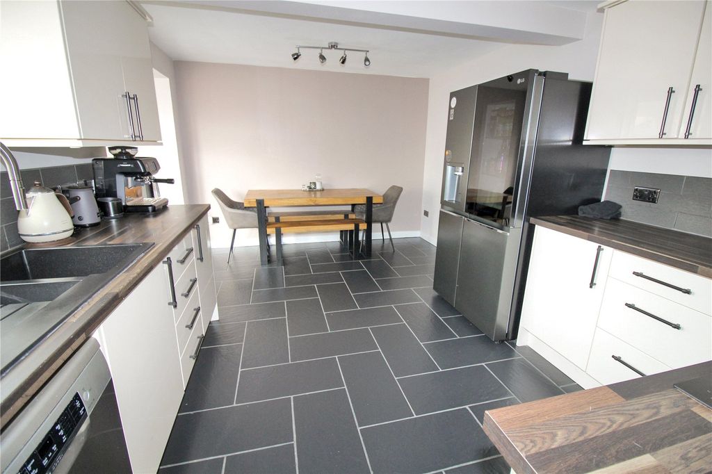 Additional image 6 of 3 bed detached house for saleDarius Way, Swindon, Wiltshire SN25