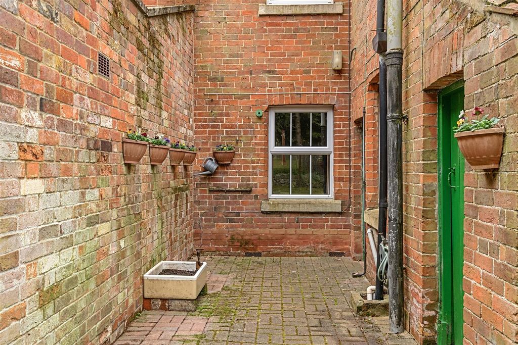 Additional image 14 of 2 bed terraced house for saleEstcourt Crescent, Devizes SN10