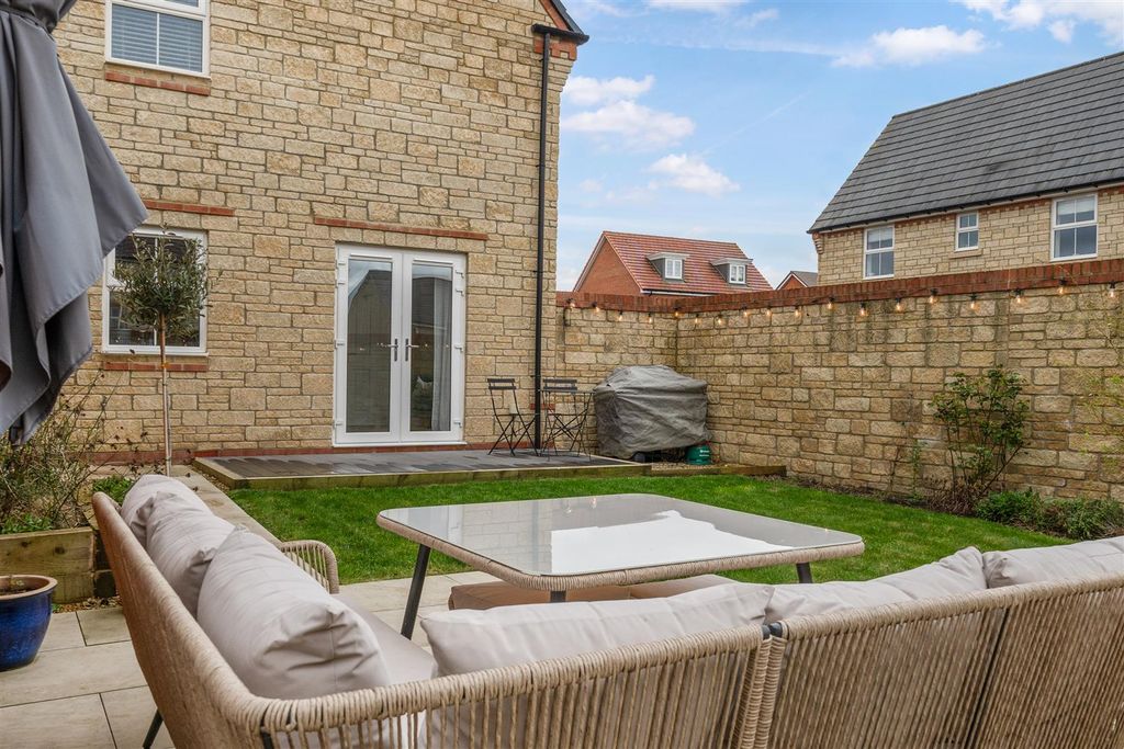 Additional image 12 of 3 bed detached house for saleChervil Avenue, Melksham SN12