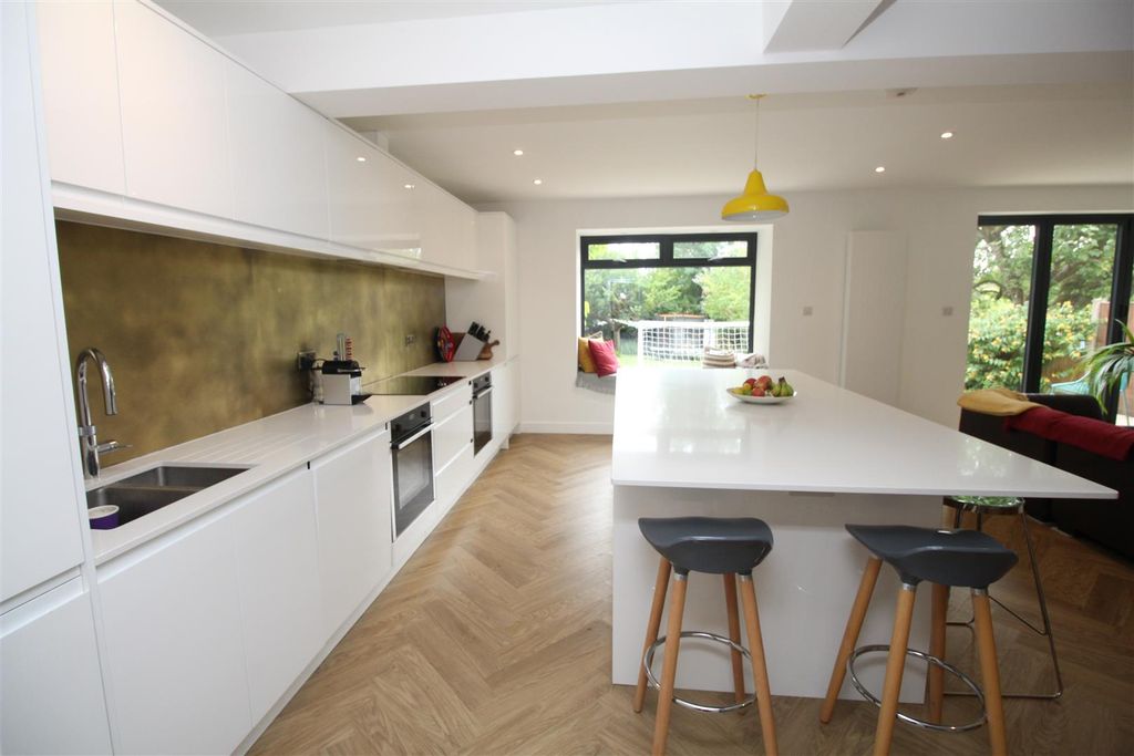 Additional image 3 of 4 bed semi-detached house for saleEast Yewstock Crescent, Chippenham SN15