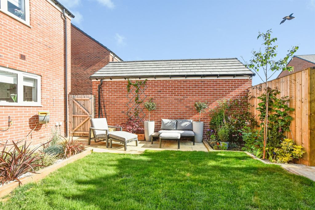 Additional image 2 of 4 bed detached house for saleBrook Close, Lyneham, Chippenham SN15