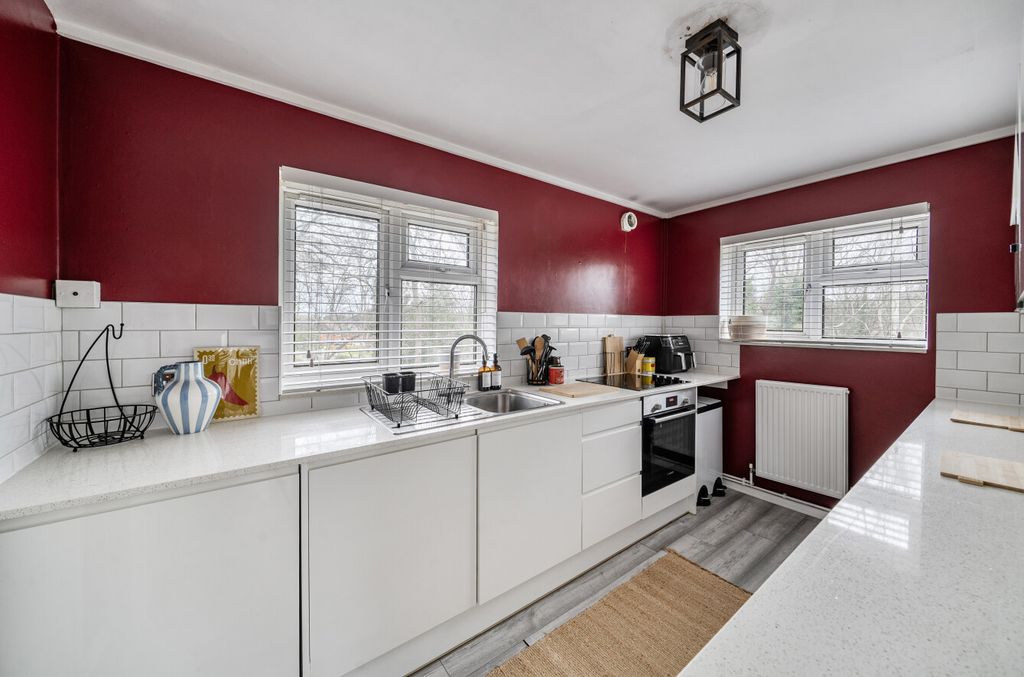Additional image 7 of 2 bed flat for saleEarlswood, Bracknell RG12