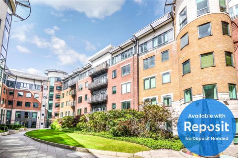 City South, City Road East, Southern Gateway, Manchester M15