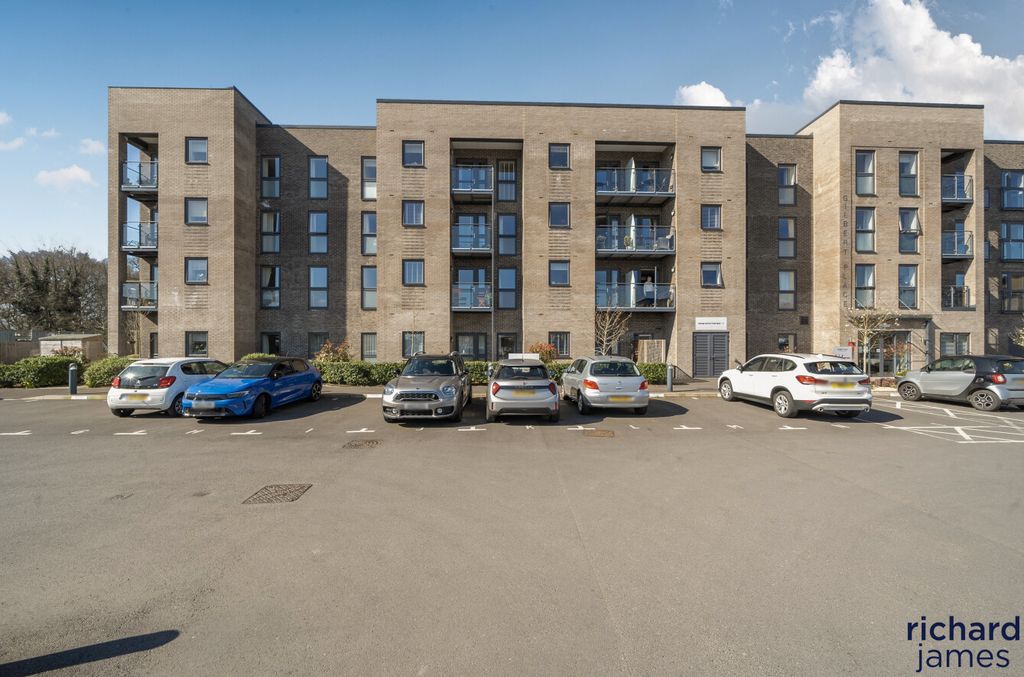 1 bed flat for saleGilbert Place, Lowry Way, Swindon SN3