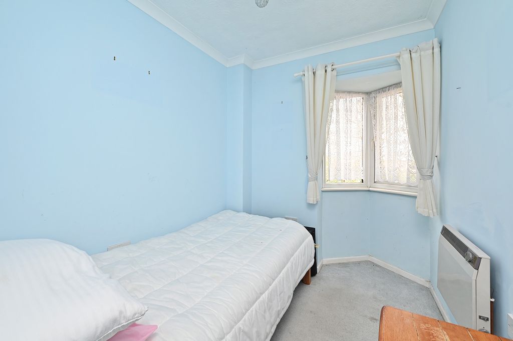 Additional image 6 of 2 bed flat for saleBroom Way, Blackwater, Camberley GU17