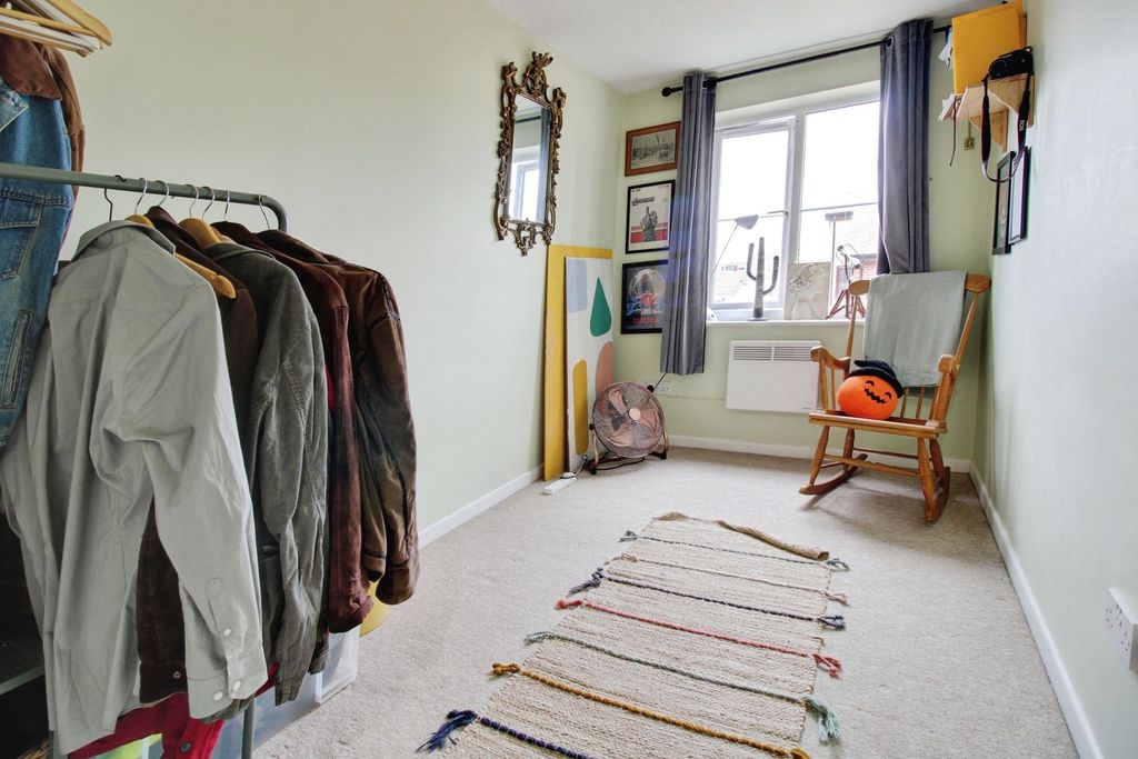 Additional image 6 of 2 bed flat for saleBath Road, Swindon SN1