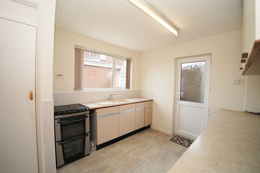 Additional image 5 of 3 bed semi-detached house for saleElmswood Close, Swindon SN2