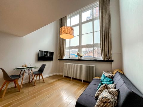 Flat 3, Mcdonald Road, Broughton, Edinburgh EH7