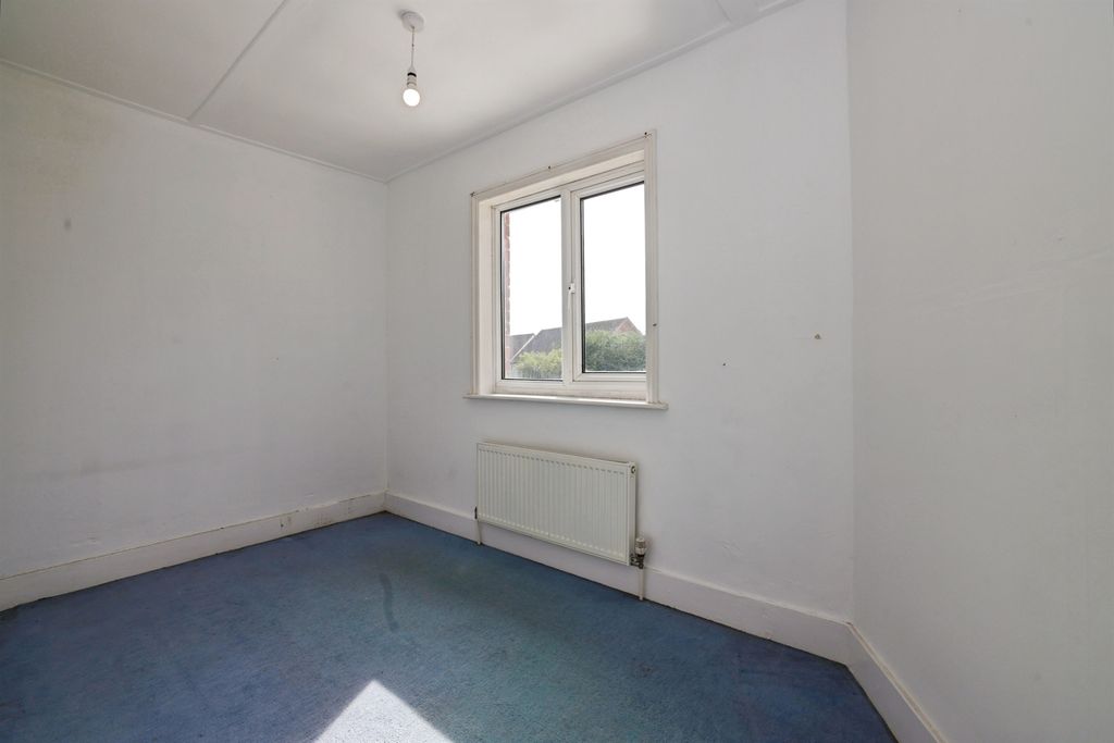 Additional image 11 of 3 bed semi-detached house for saleNursteed Road, Devizes SN10