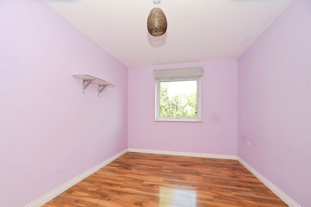Additional image 8 of 2 bed flat for saleChain Court, Swindon SN1