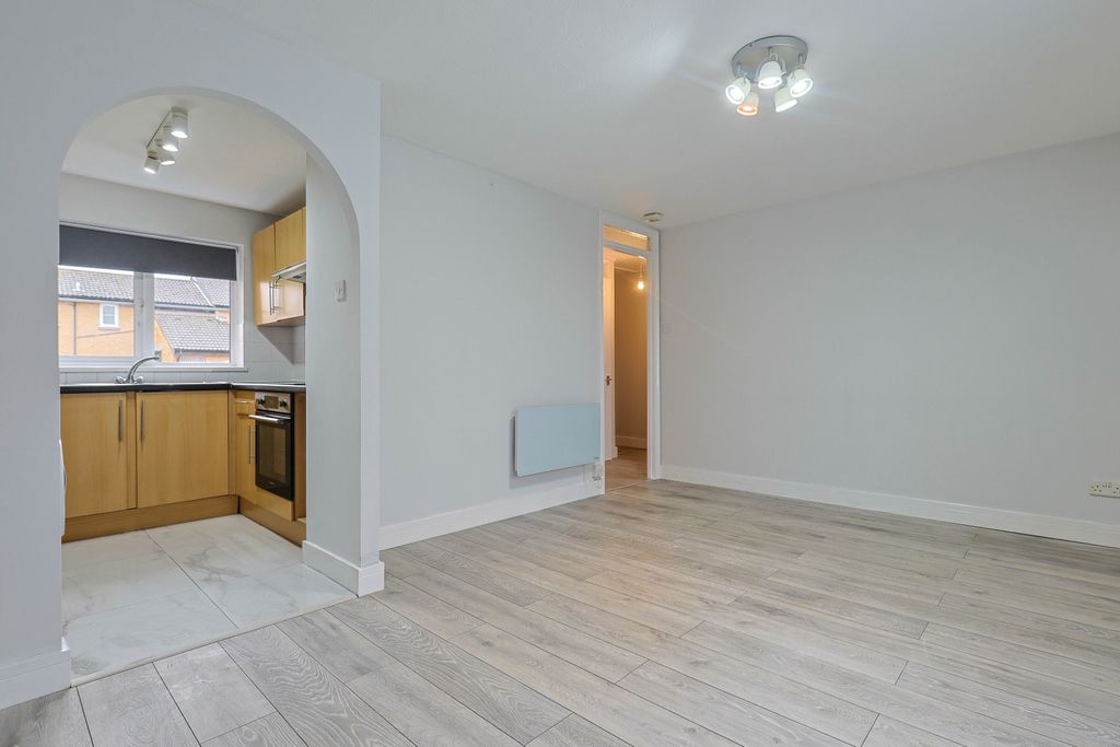 Additional image 10 of 1 bed flat for saleAldworth Close, Bracknell RG12