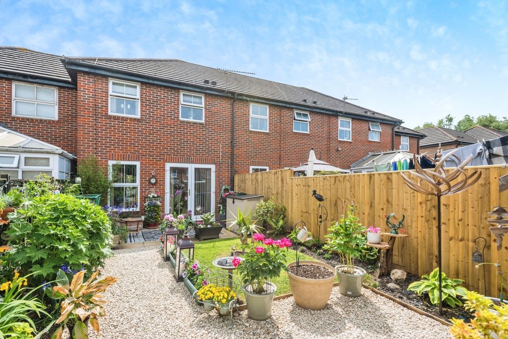 Additional image 13 of 2 bed terraced house for salePasture Close, Swindon, Wiltshire SN2