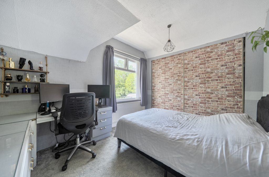 Additional image 6 of 3 bed semi-detached house for saleShrivenham Road, Swindon SN1