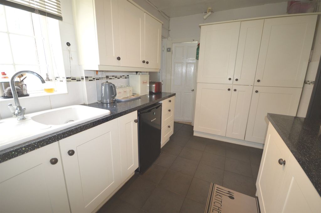 Additional image 7 of 3 bed semi-detached house for saleFairfield Road, Salisbury SP1