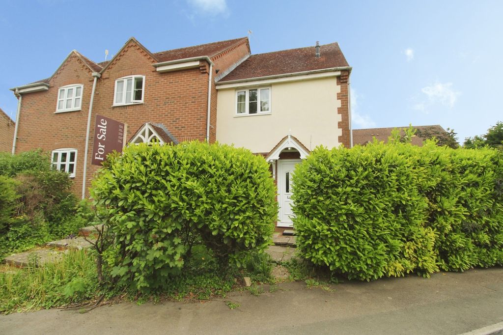 2 bed end terrace house for saleQuarrybrook Close, South Marston SN3
