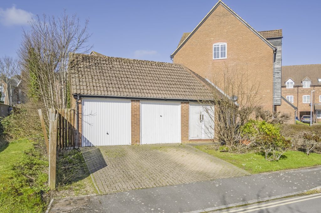 Additional image 18 of 3 bed semi-detached house for saleDewell Mews, Old Town, Swindon SN3