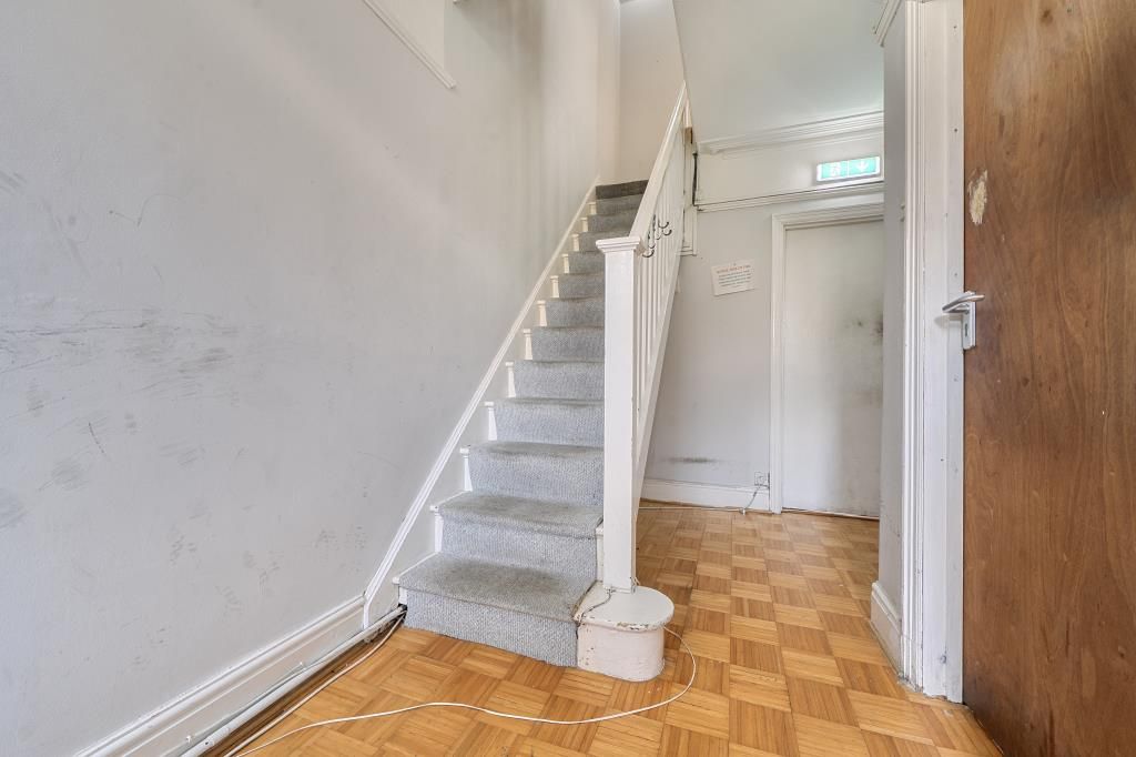 Additional image 8 of 5 bed semi-detached house for saleKingshill Road, Swindon SN1