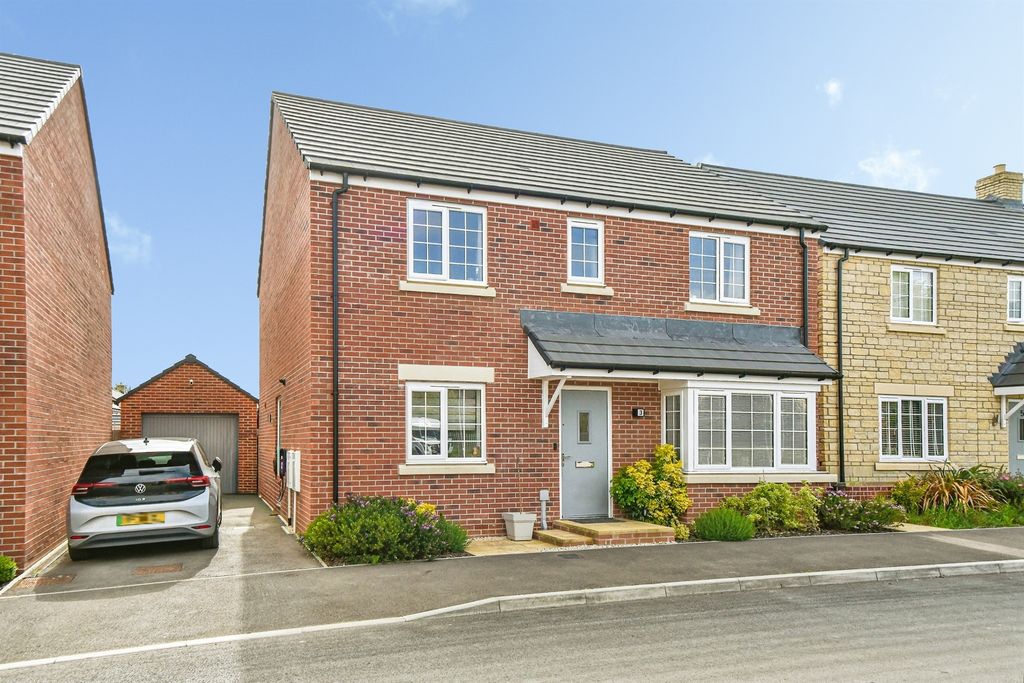 Additional image 5 of 4 bed detached house for saleBrook Close, Lyneham, Chippenham SN15