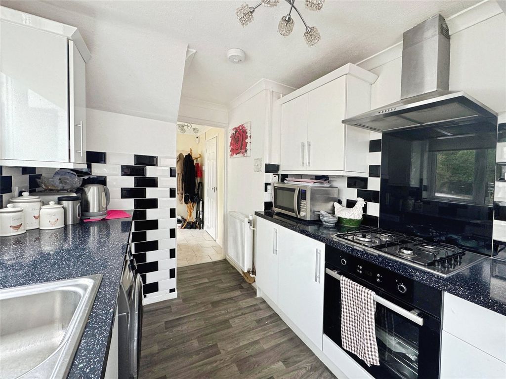 Additional image 3 of 2 bed semi-detached house for saleManston Drive, Bracknell, Berkshire RG12