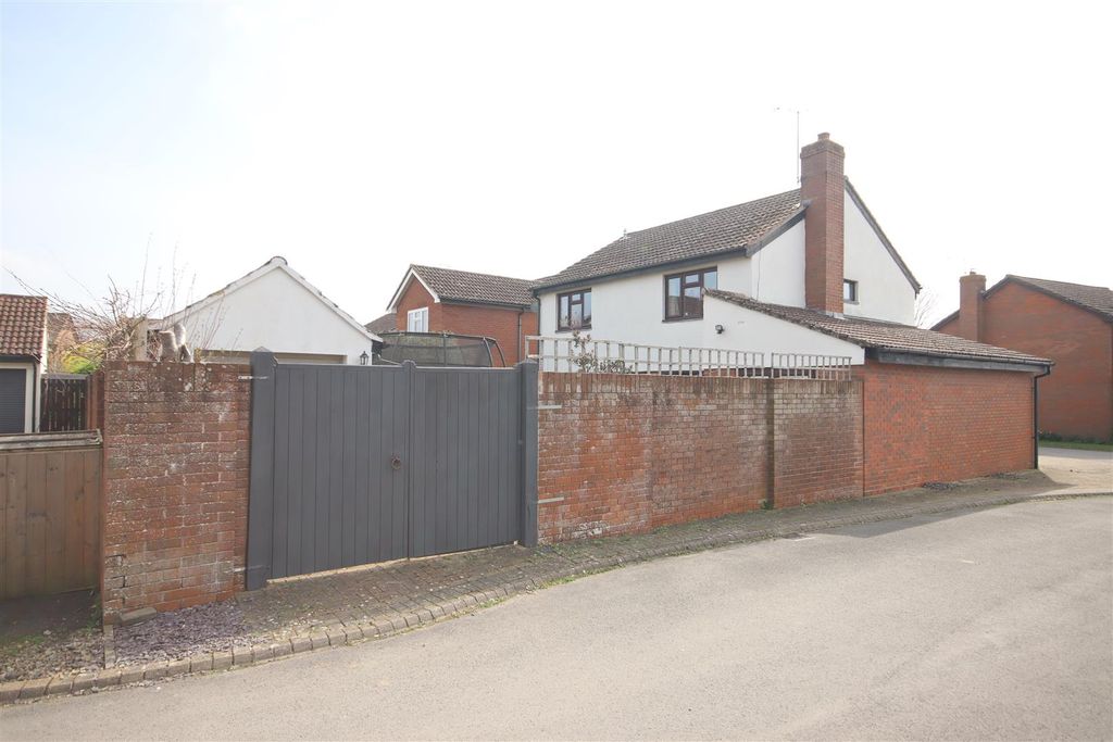 Additional image 19 of 4 bed detached house for saleAnglesey Mead, Chippenham SN15