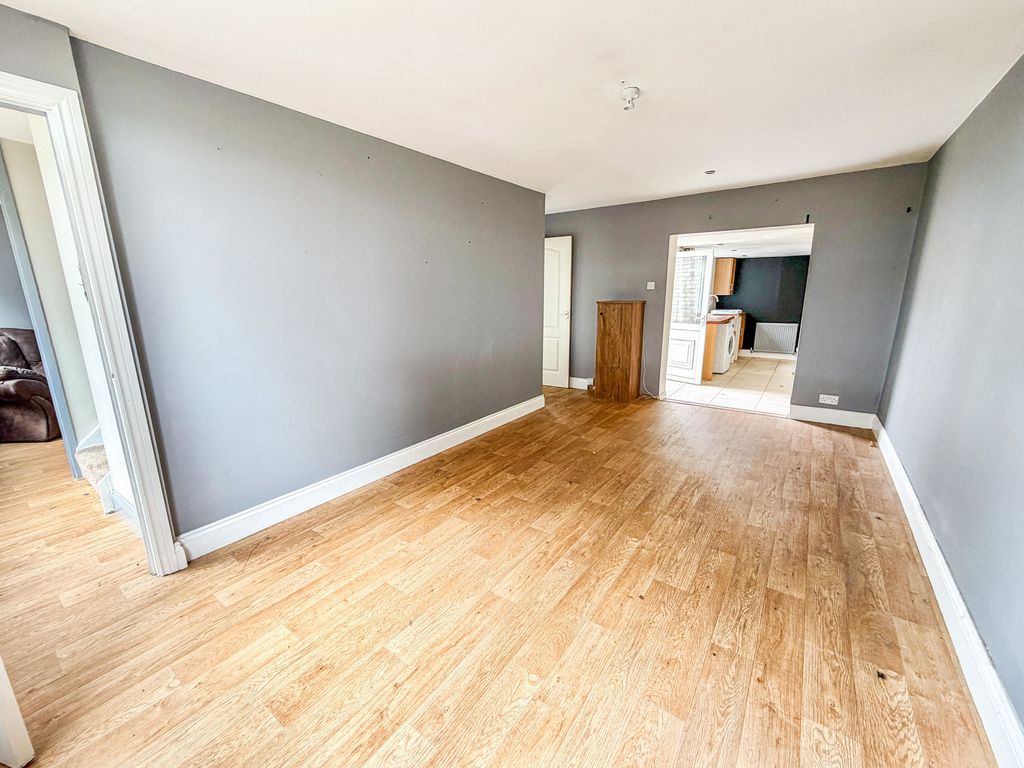 Additional image 2 of 3 bed semi-detached house for sale46 Woodland Way, Wiltshire SN10
