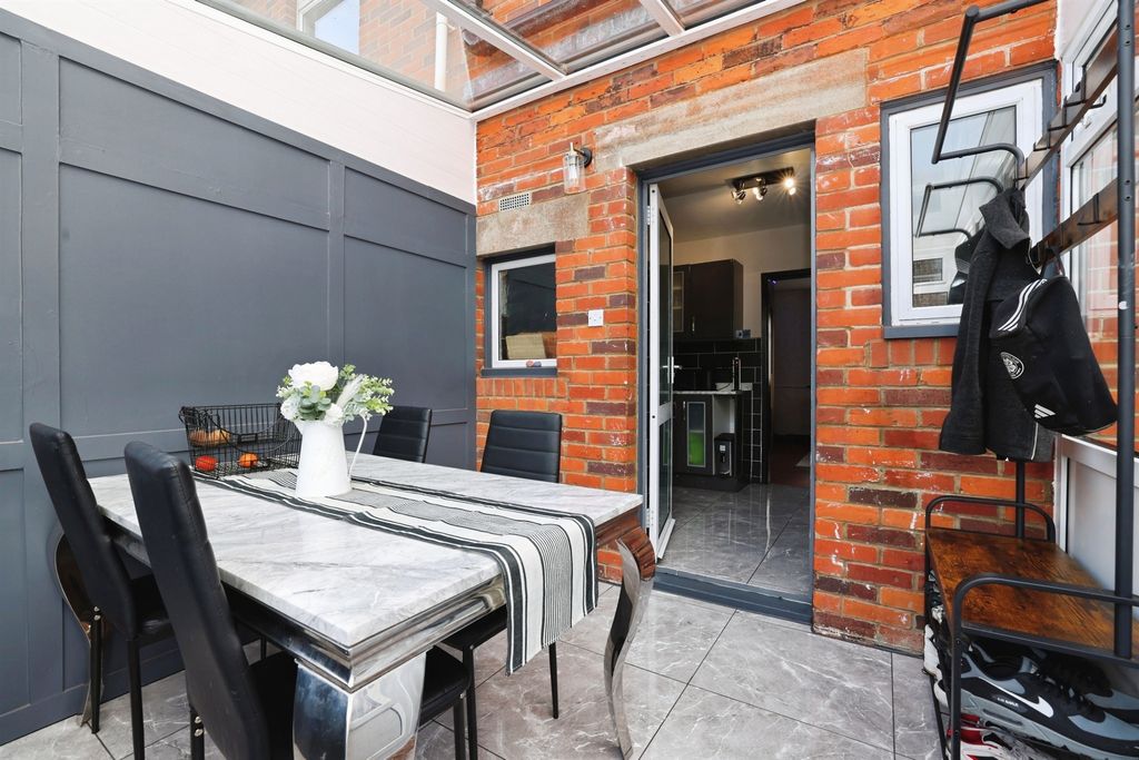 Additional image 7 of 4 bed semi-detached house for saleHudson Road, Salisbury SP1