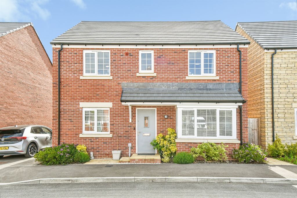 4 bed detached house for saleBrook Close, Lyneham, Chippenham SN15