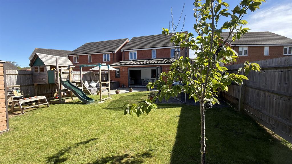 Additional image 6 of 5 bed detached house for saleMascroft Road, Trowbridge BA14