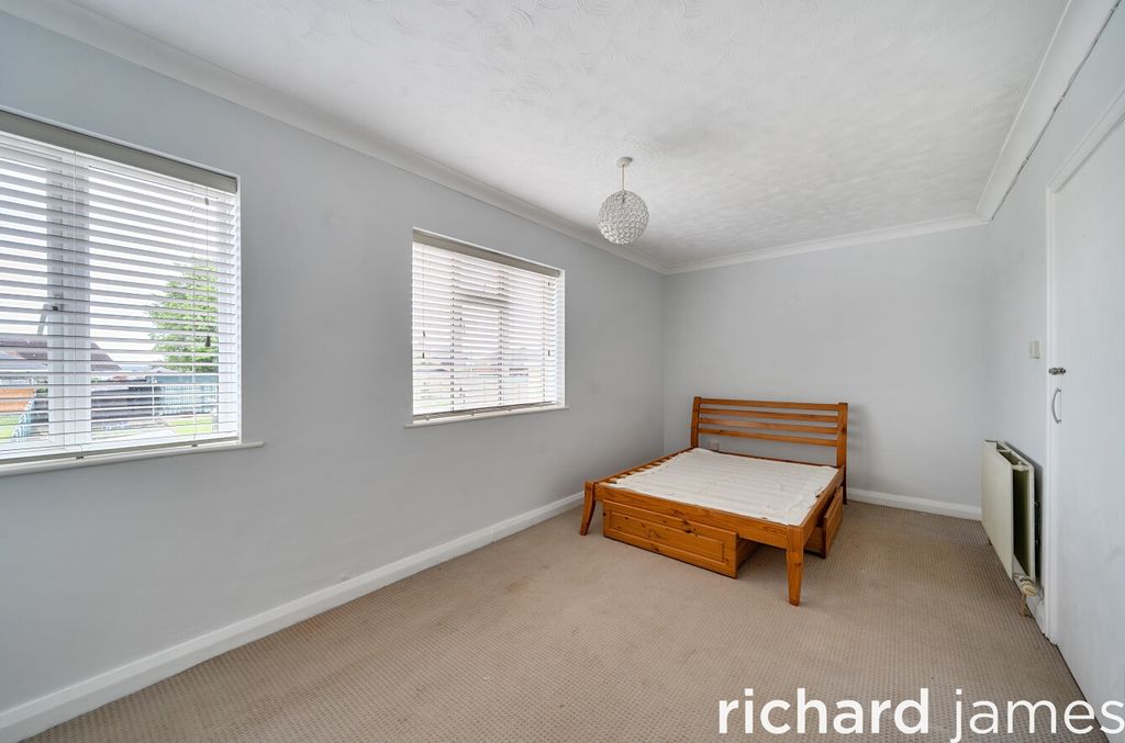 Additional image 5 of 3 bed semi-detached house for saleWhitworth Road, Swindon SN25