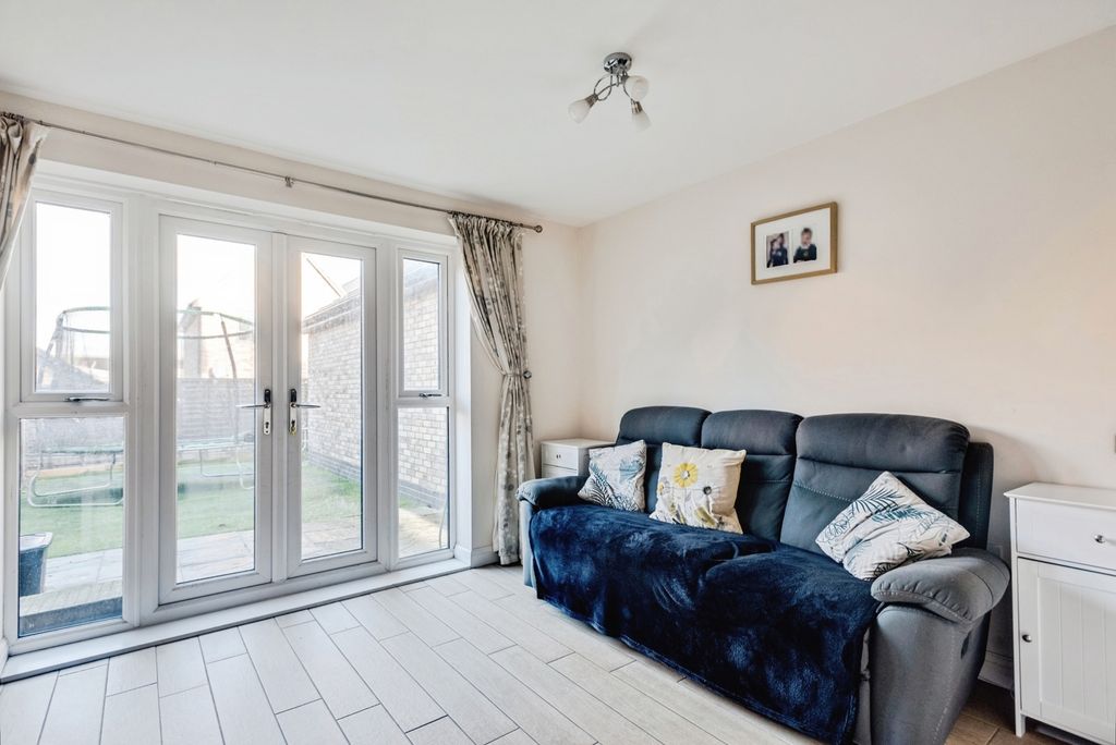 Additional image 17 of 3 bed semi-detached house for saleBeckett Strand, Swindon, Wiltshire SN1