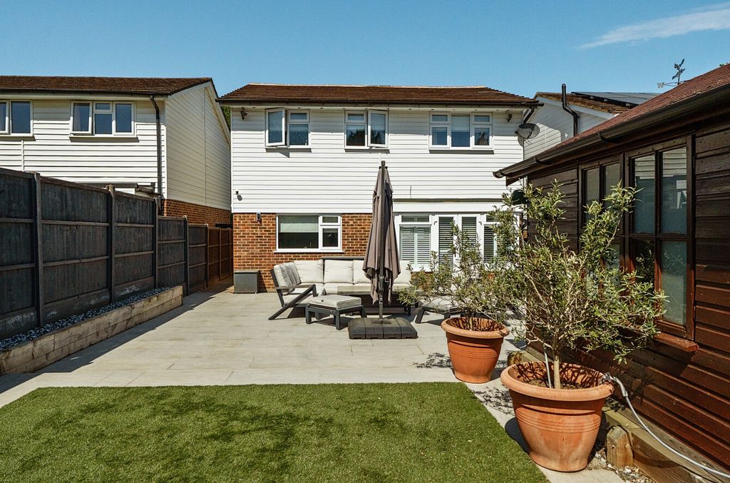 Additional image 5 of 4 bed detached house for saleKyle Close, Bracknell, Berkshire RG12