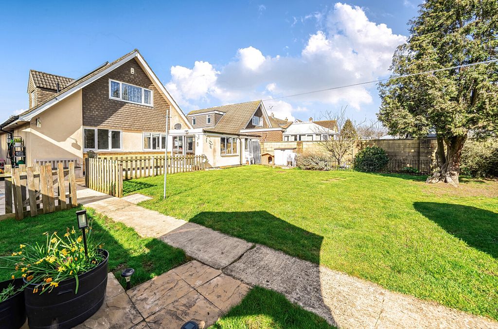Additional image 3 of 4 bed detached house for saleCricklade Road, Swindon SN2