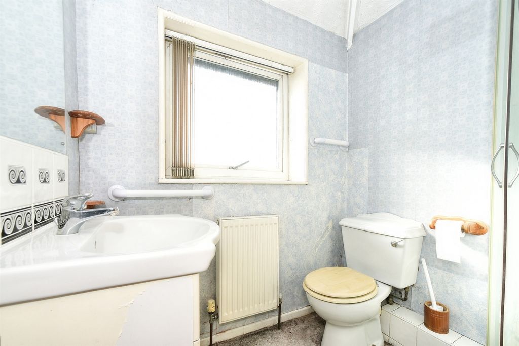 Additional image 12 of 3 bed semi-detached house for saleOxford Road, Swindon SN3