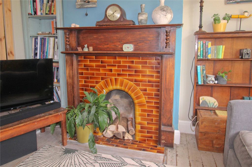 Additional image 16 of 4 bed semi-detached house for saleClarendon Avenue, Trowbridge BA14