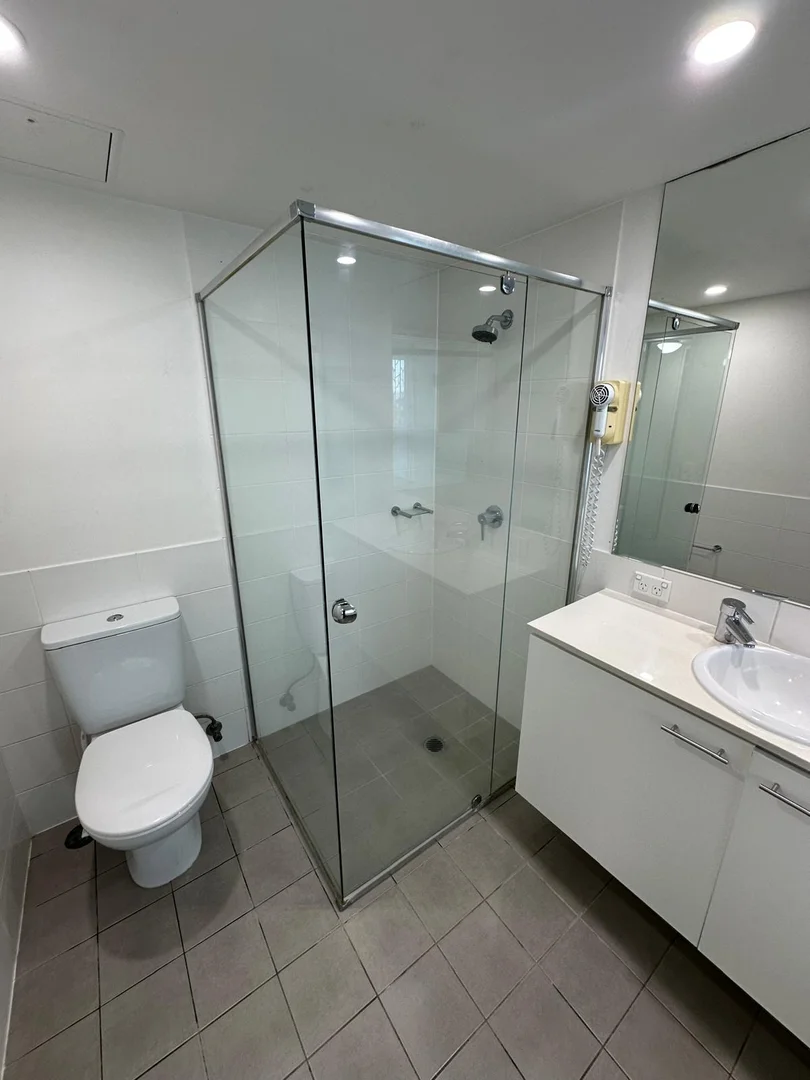 Additional image 2 of Broadbeach QLD 4218