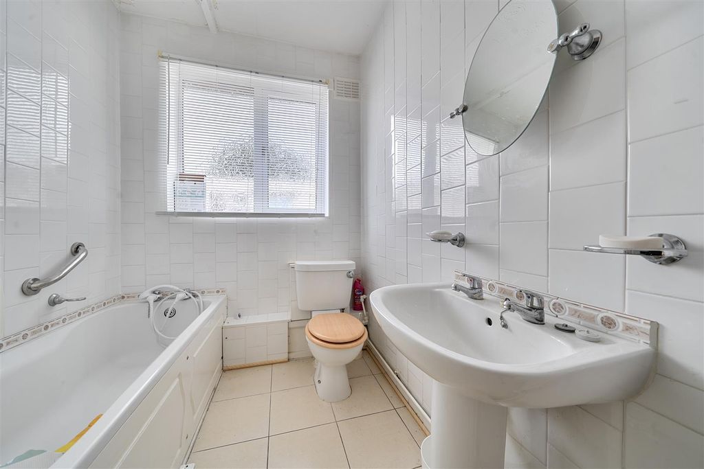 Additional image 16 of 4 bed detached bungalow for saleGreen Lane, Trowbridge BA14