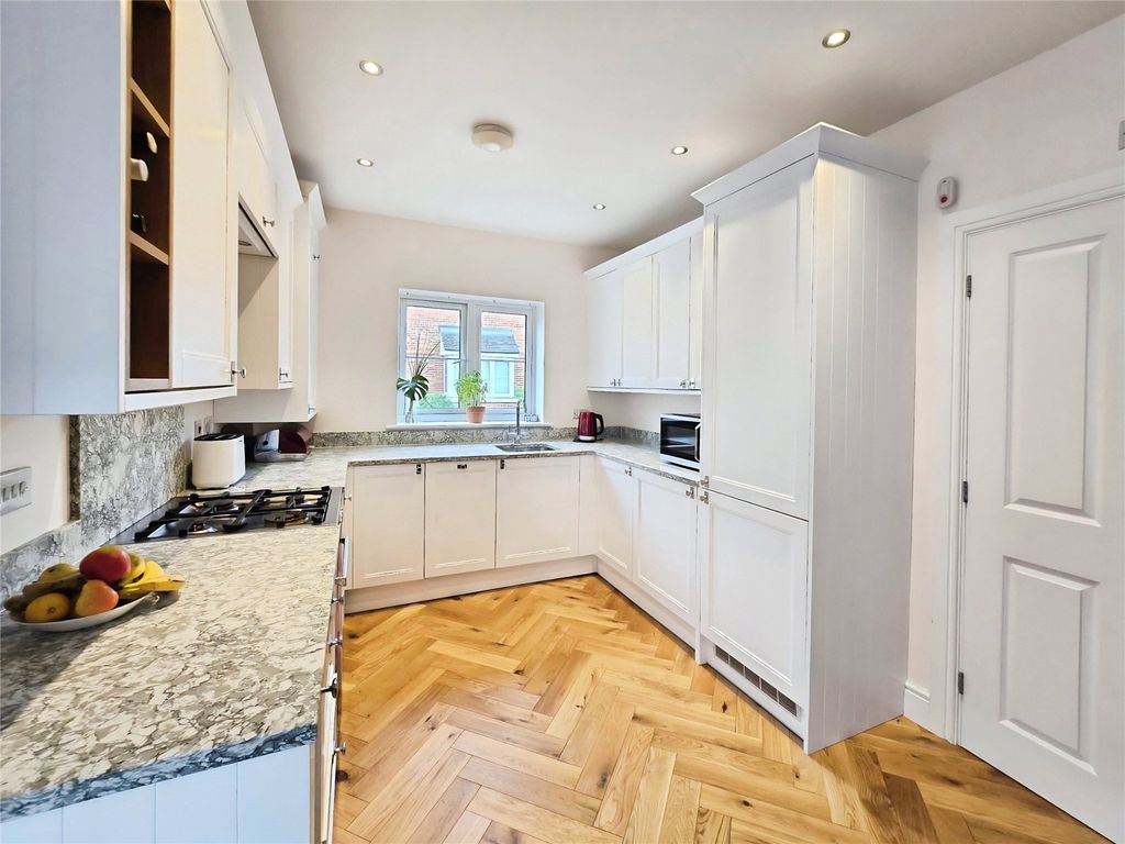 Additional image 14 of 3 bed detached house for saleRedstart Croft, Bracknell, Berkshire RG12