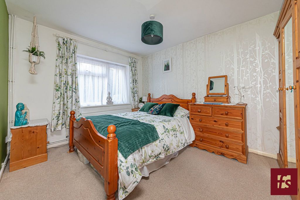 Additional image 7 of 3 bed semi-detached bungalow for saleNapier Road, Crowthorne, Berkshire RG45