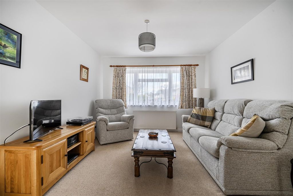 Additional image 6 of 4 bed detached house for saleSalisbury Close, Chippenham SN14